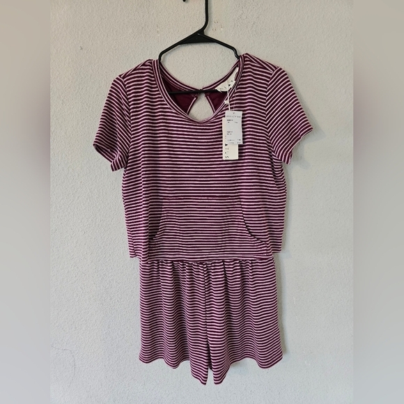 Hiatus Romper Women Sz M Striped Red White Layered Short Sleeve Pockets New - Picture 2 of 10